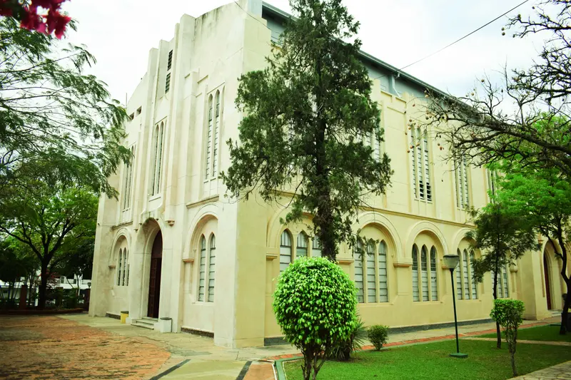 Gevel van het Colegio Internacional, een van de internationale scholen in Asunción