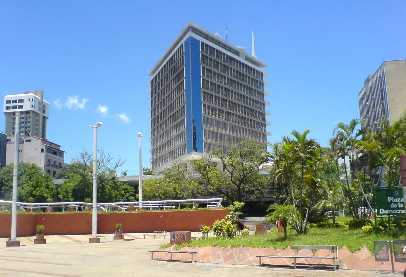 Het Hotel Guaraní aan de Plaza de la Democracia in Asunción, symbool voor toeristische investeringen binnen de Investor Pass van Paraguay