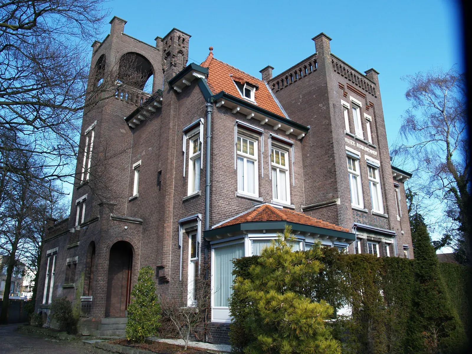 Notariskantoor in Valkenswaard; met een online notaris vervangt u voor een deel van uw documenten het bezoek aan een kantoor als dit