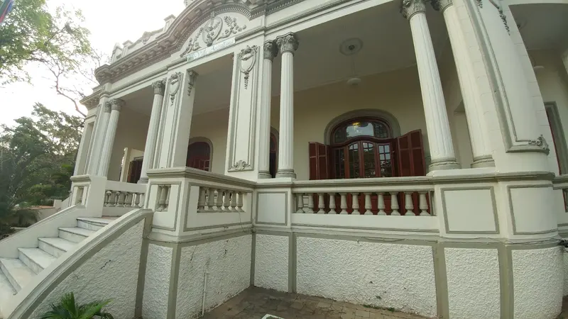 Woonhuis in Asunción, representatief voor het onroerend goed waarover in Paraguay vastgoedbelasting wordt geheven